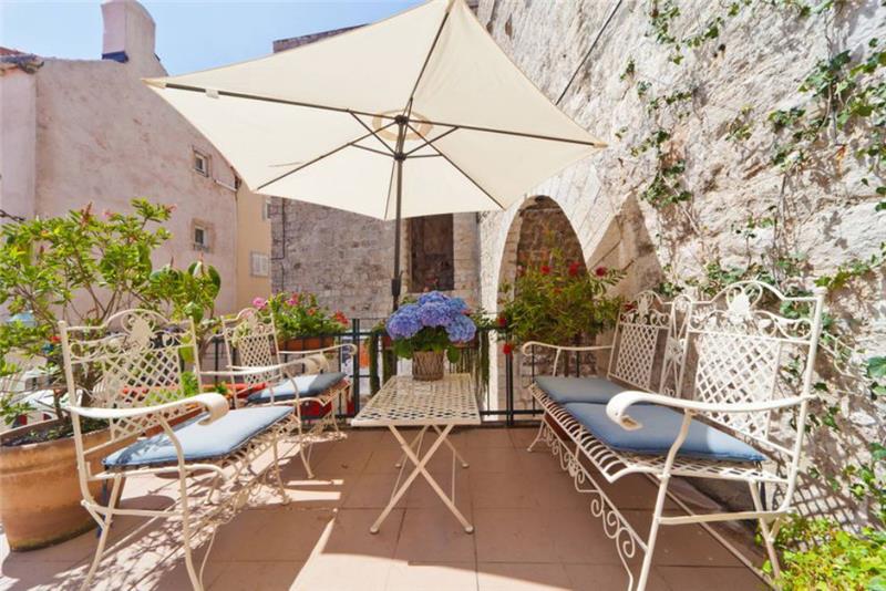 Dubrovnik Apartment, Holiday to Rent in Dubrovnik